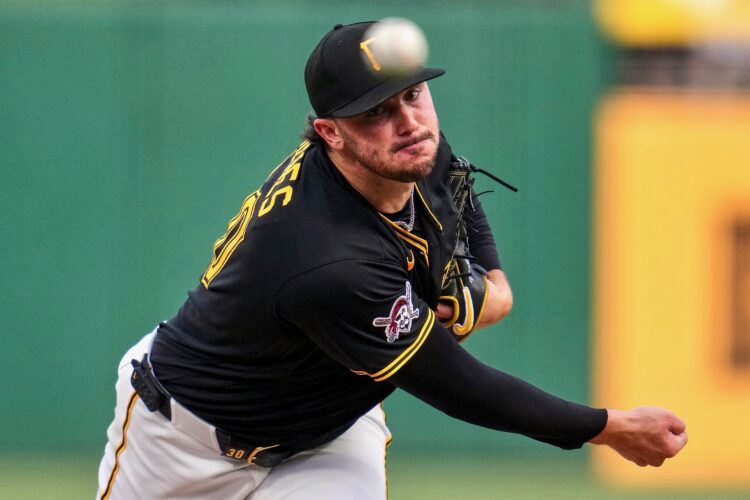 Pirates’ Skenes visits local Little League field